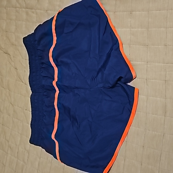 Danskin Now running shorts size large euc - Picture 3 of 4